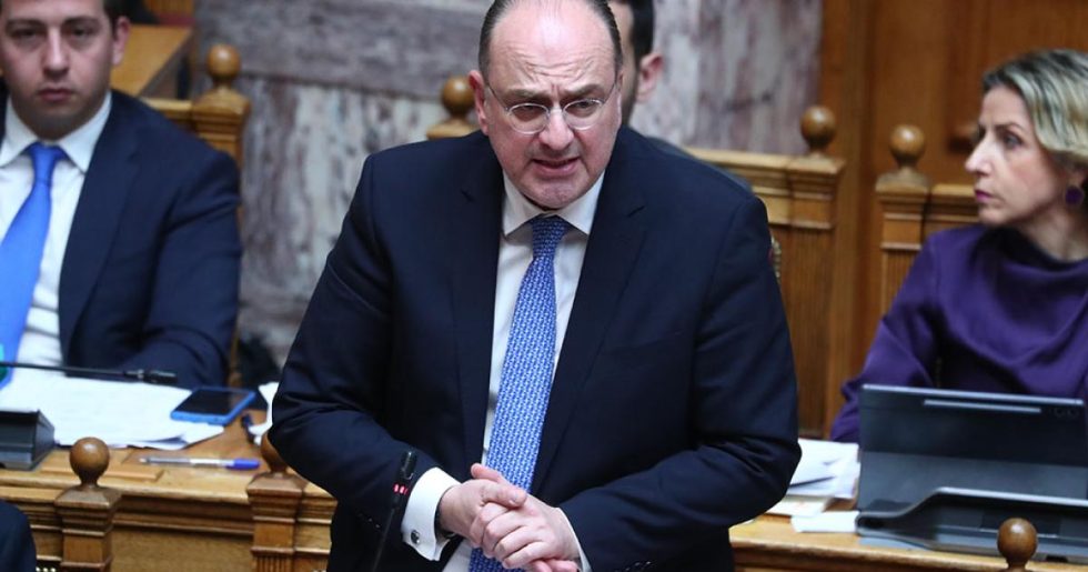 Μονίμως κρατικοδίαιτος, απλώς σε διαφορετικά πόστα